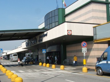 Car rental at Bergamo, Italy